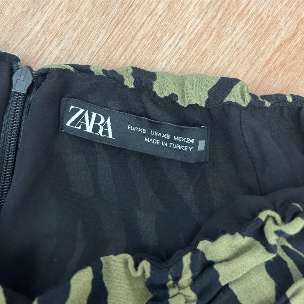 Zara green and black zebra skirt - Picture 5 of 6